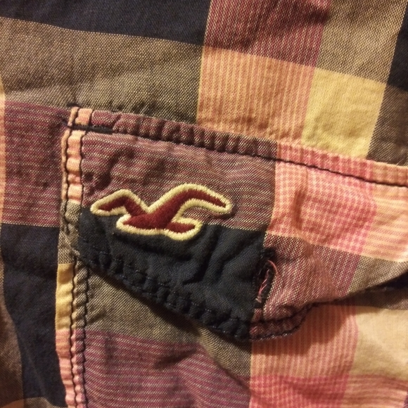 Hollister long sleeve button down shirt. Size large - Picture 2 of 5